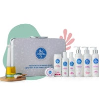 TheMomsCo: Flat 25% OFF on Baby Pampering Suitcase Kit