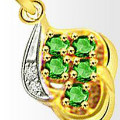 Surat Diamond : Get 31% off Pretty Emerald Pendant Orders