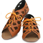Voonik: Minimum 40% OFF on Sandals & Flats Orders